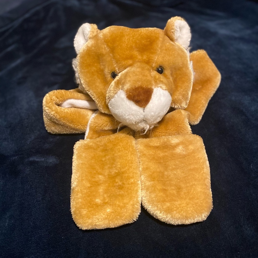 3-in-1 multifunctional lion hat, scarf, mittens